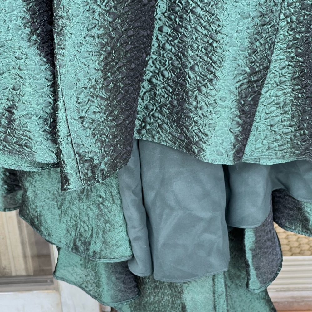 CAROLINA HERRERA BALL GOWN - Picture 8 of 15